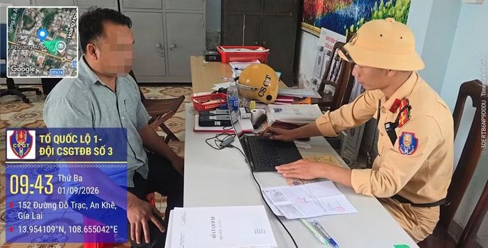 Tài xế Đỗ Thành T. thừa nhận hành vi vi phạm. Ảnh: T.A