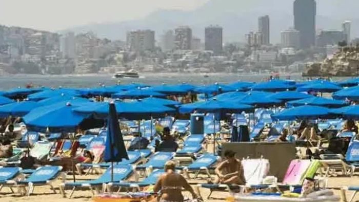 Khu nghỉ dưỡng ven biển nổi tiếng Benidorm của Tây Ban Nha. (Ảnh: AFP/Jose Jordan)