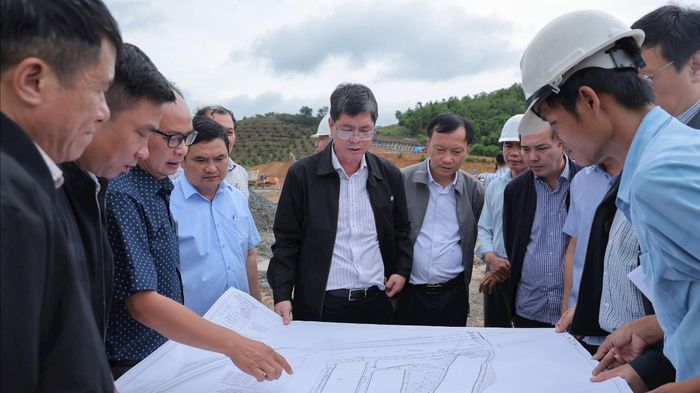 Phó Chủ tịch UBND tỉnh Nguyễn Hồng Hải kiểm tra công tác giải phóng mặt bằng cao tốc Tân Phú - Bảo Lộc