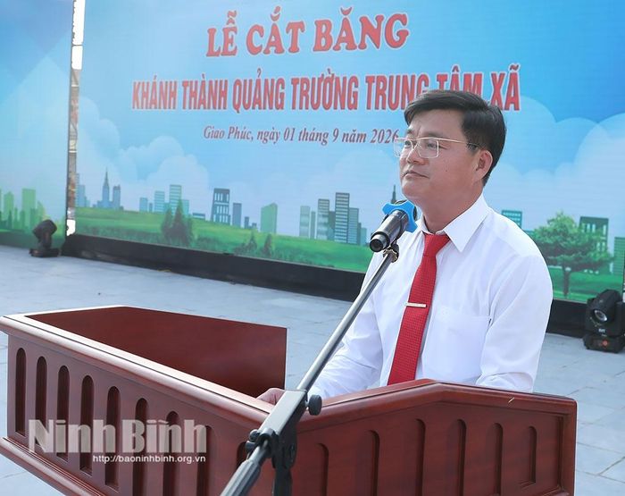 Chủ tịch UBND xã Giao Phúc Phạm Văn Thoa phát biểu tại buổi lễ.