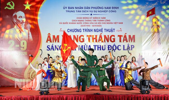 Tiết mục được đầu tư dàn dựng công phu tại chương trình.