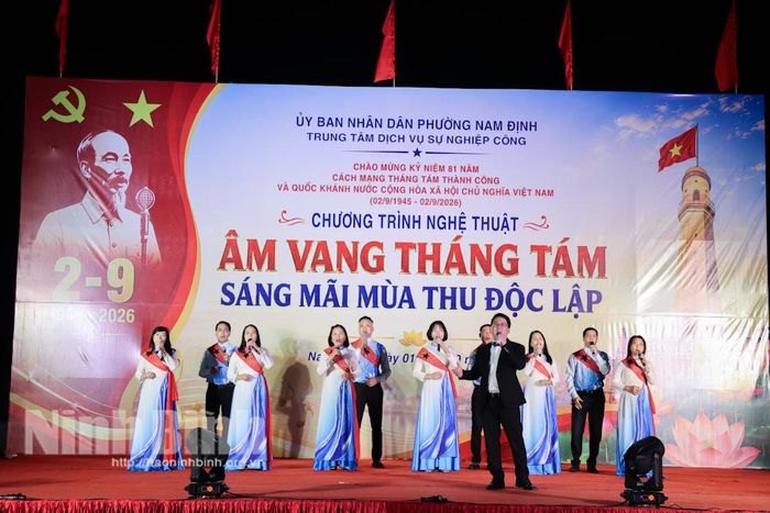 Các ca khúc ca ngợi Đảng, Bác Hồ tại chương trình.