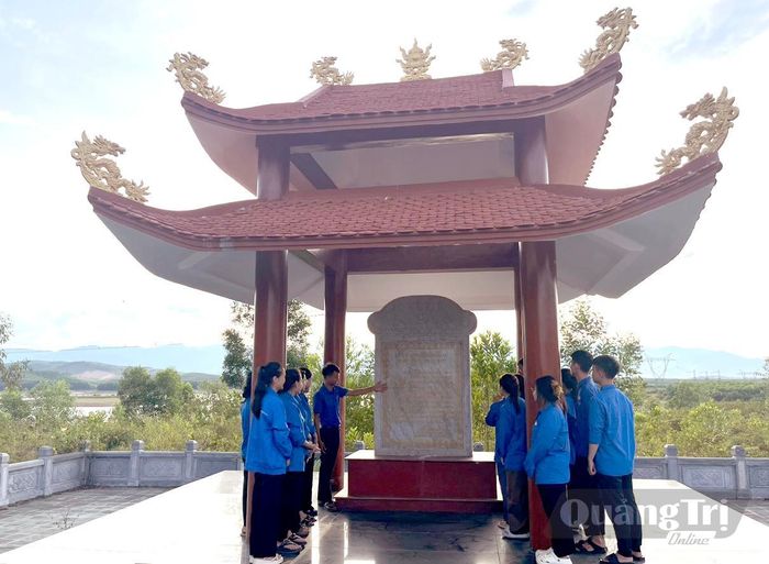 Nơi ghi dấu chiến khu Thuận Đức (trên đồi Thuận Phong, tổ dân phố Thuận Đức, phường Đồng Sơn) - Ảnh: H.Tr
