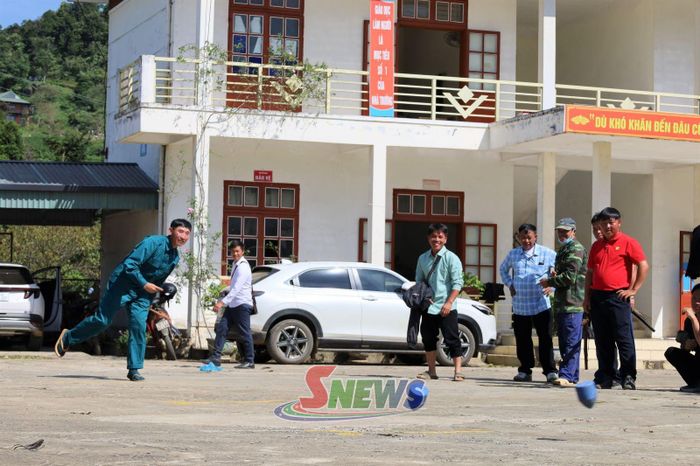 Thi đấu môn đánh tu lu.