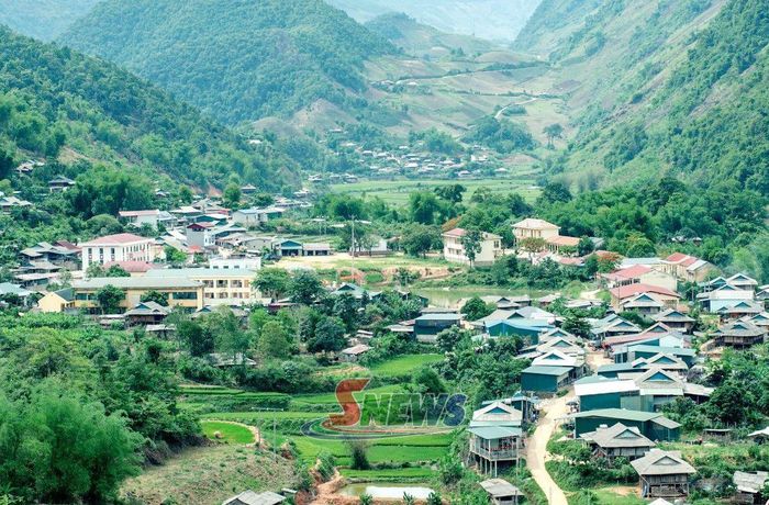 Một góc trung tâm xã Long Hẹ.     Ảnh: PV