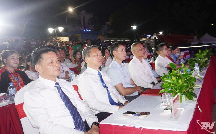 Đại biểu dự khai mạc Lễ hội Văn hóa ẩm thực.