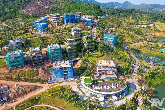 Dự án Flamingo Maison 108 Hồ Núi Cốc đã hoàn thành khoảng 80% sau hơn 1 năm triển khai, vượt tiến độ một năm. Dự án hứa hẹn tạo điểm nhấn cho du lịch nghỉ dưỡng tại Khu du lịch quốc gia Hồ Núi Cốc.