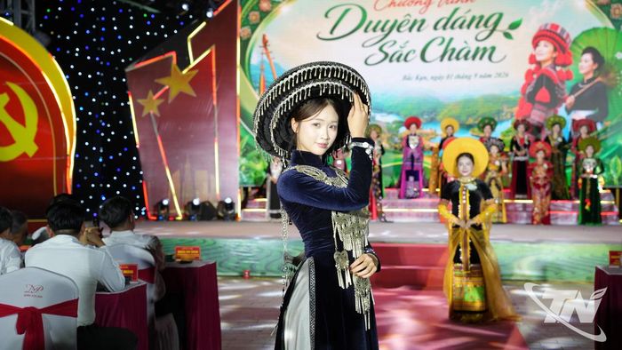 Thí sinh tham gia Cuộc thi "Duyên dáng sắc Chàm".