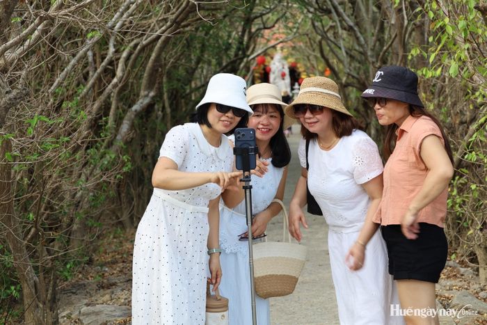 Ghi lại những khoảnh khắc khó quên trong kỳ nghỉ.