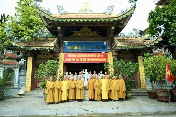 Lưu niệm cùng 36 hành giả Tăng Ni an cư Trường hạ chùa Hồng An 