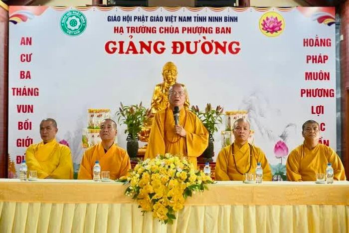 ...thể hiện sự quan tâm, kết nối và trách nhiệm của chư tôn đức lãnh đạo Giáo hội tỉnh đối với đời sống tu học của Tăng Ni