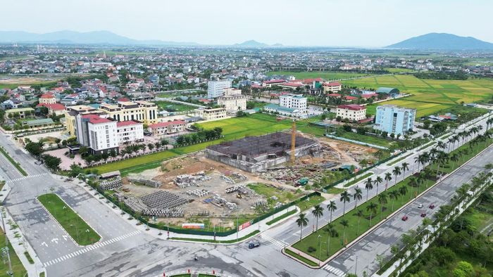 Bảo tàng tỉnh Hà Tĩnh sau khi được đưa vào diện "luồng xanh" đã được tháo gỡ về mặt bằng, đang tăng tốc thi công, đặt mục tiêu hoàn thiện vào cuối năm 2026.
