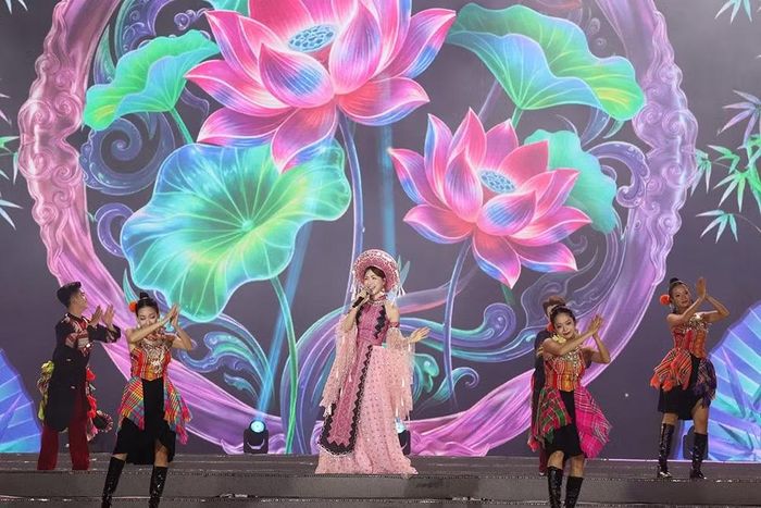 Sự kiện được nhiều ca sĩ nổi tiếng tham gia.