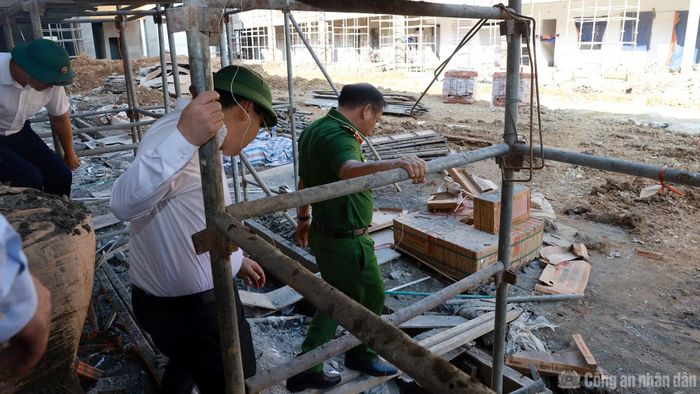 Thượng tướng Nguyễn Văn Long, Ủy viên Trung ương Đảng, Thứ trưởng Bộ Công an kiểm tra tiến độ xây dựng Trường Phổ thông nội trú liên cấp tại Lai Châu ngày 12 - 13/8.