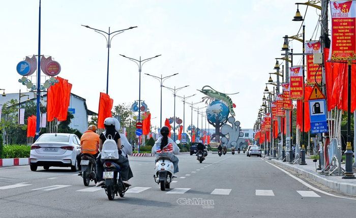 Đạt nhiều thành tựu trong phát triển kinh tế - xã hội, Cà Mau dệt những mùa hoa mừng Tết độc lập trên miền đất sáng nơi địa đầu cực Nam