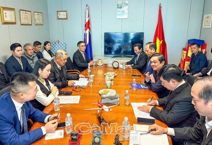 Đại diện các cơ quan, doanh nghiệp hai bên trao đổi về nhu cầu thị trường và khả năng hợp tác.