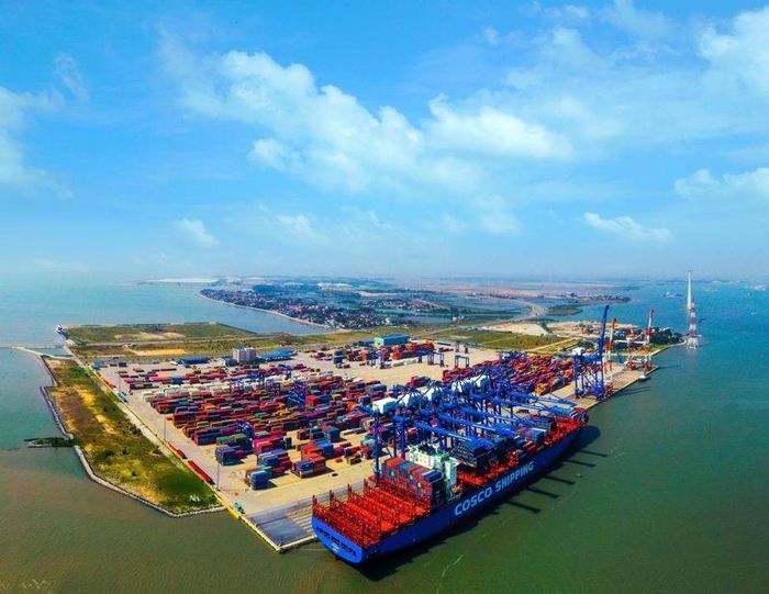 Đến giữa tháng 8/2026, kim ngạch xuất khẩu hàng hóa của Việt Nam đạt 345,42 tỷ USD. Ảnh minh họa