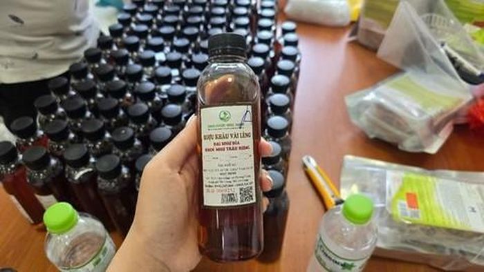 Rượu Kháu Vài Lèng giả bị Công an thu giữ