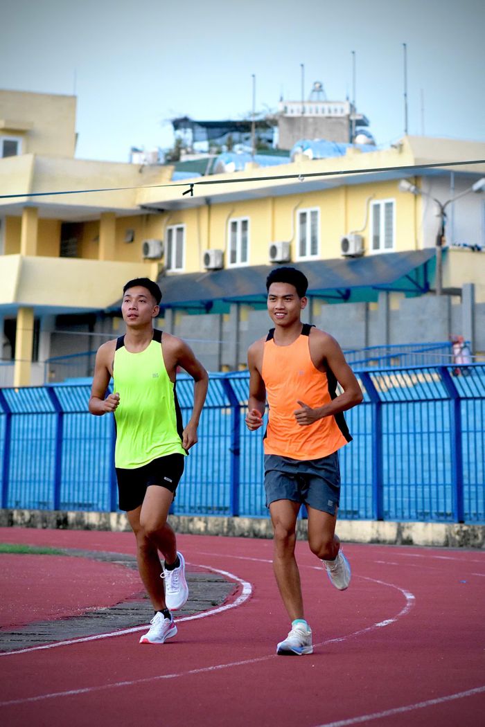 Các vận động viên Hà Nội tập luyện. Ảnh: Văn Trần