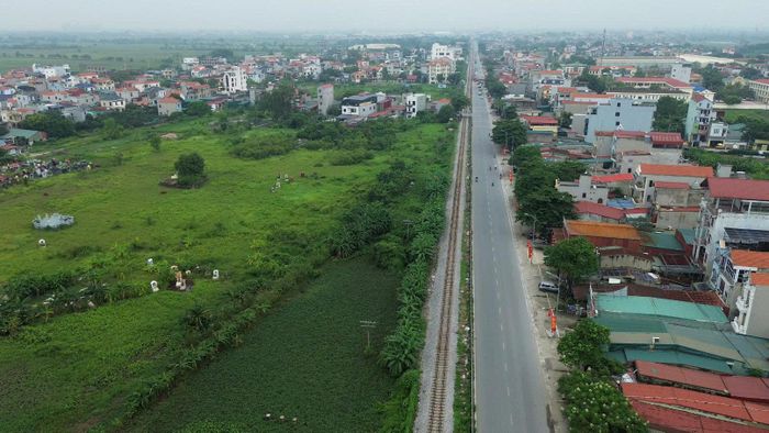 Dự án trục không gian Quốc lộ 1A gắn với chỉnh trang và tái thiết đô thị, đoạn qua địa bàn xã Chương Dương dài khoảng 3,9km. Ảnh: Duy Anh