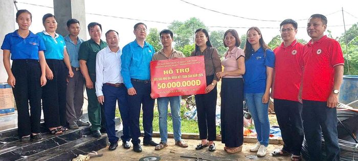 Phường Đông Ngạc hỗ trợ người dân xây nhà Đại đoàn kết tại tỉnh Tuyên Quang. Ảnh: Phường Đông Ngạc.
