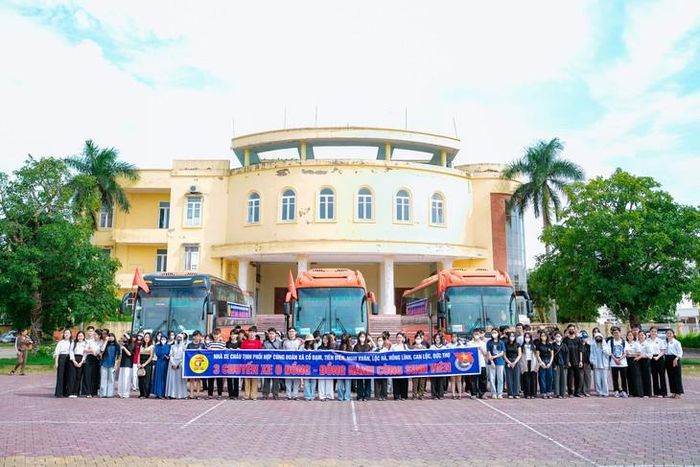 Chương trình “Chuyến xe 0 đồng” được Nhà xe Châu Tịnh tổ chức suốt 7 năm qua. Ảnh: PV.