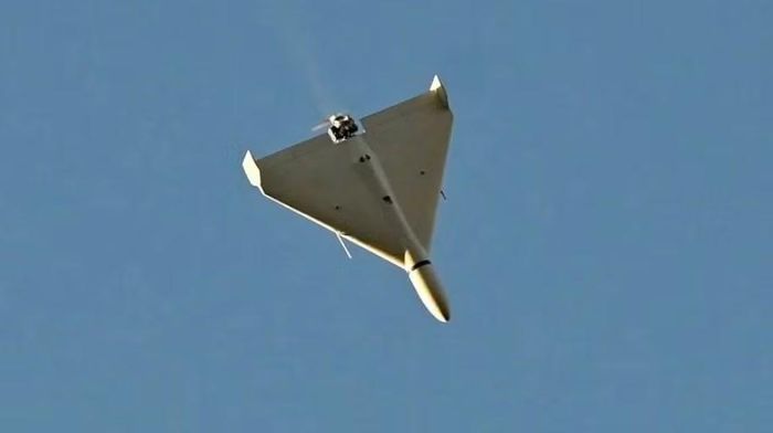 Nga cũng tăng cường sử dụng Banderol, loại phương tiện kết hợp đặc điểm của UAV và tên lửa. Phương tiện này có thể đạt tốc độ khoảng 600 km/h. Ukraine phải sử dụng tên lửa phòng không tầm ngắn và máy bay mang tên lửa không đối không để đối phó.