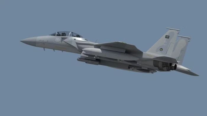 F-15 cũng có khả năng cơ động cao, nhưng không sử dụng hệ thống vector lực đẩy trên các phiên bản hiện nay theo cách Su-35 làm.