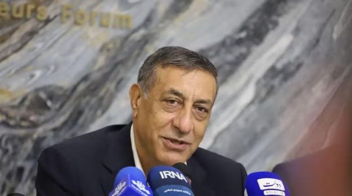 Lời kêu gọi được đưa ra sau khi Phó tổng thống Iran Mohammad Jafar Ghaempanah ngày 26/8 cho biết, lệnh phong tỏa của Mỹ khiến Tehran không thể nhập khẩu xăng. “Sản lượng xăng không đủ”, ông nói.