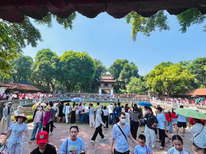 Một góc khu di tích Văn Miếu - Quốc Tử Giám