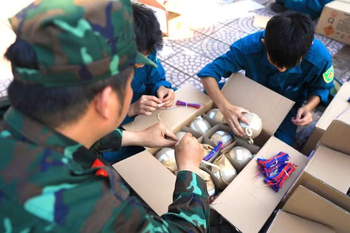 Việc lắp đặt trận địa được thực hiện khẩn trương nhưng hết sức cẩn trọng, bảo đảm an toàn trong từng công đoạn
