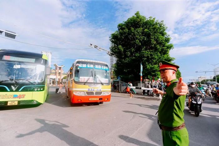 Các tổ công tác phối hợp nhịp nhàng trong bảo đảm ANTT, ATGT, nhất là tại những địa bàn có nhiều phương tiện di chuyển