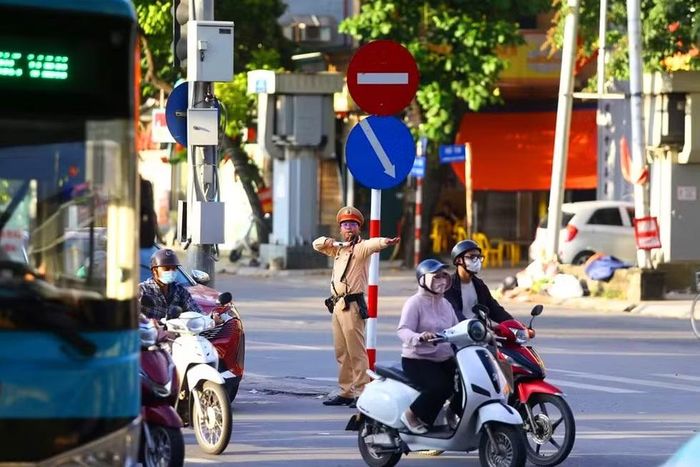 Những chiến sĩ giữ an toàn cho từng tuyến phố