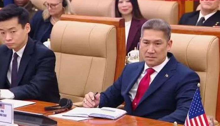 Ông cũng đánh giá cao sự lãnh đạo và ủng hộ của Tổng thống Trump. Ông cho biết sẽ tiếp tục thúc đẩy công tác đóng tàu và đảm bảo an ninh quốc phòng Mỹ.