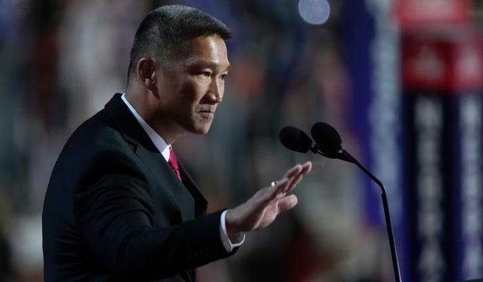 Đáp lại, ông Hùng Cao cảm ơn Tổng thống Trump và gọi việc lãnh đạo Hải quân cùng Thủy quân Lục chiến là một vinh dự lớn.