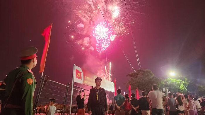 Những người gác cho dân vui chơi
