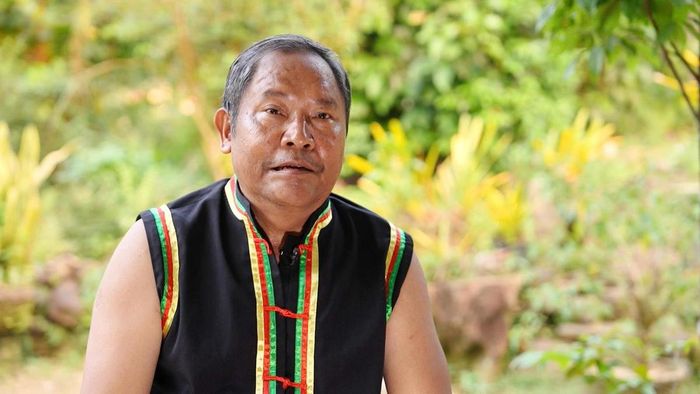 Nghệ nhân ưu tú Dương Lai nói về văn hóa của người Cor. Ảnh: TT.