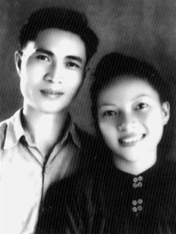 Đồng chí Nguyễn Cơ Thạch và bà Phan Thị Phúc thời trẻ. Ảnh tư liệu