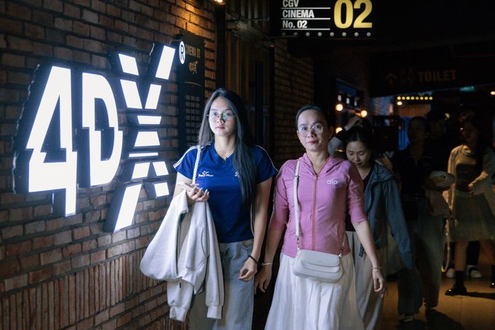  Sang ngày 1/9, sức mua tại một số rạp có dấu hiệu chững lại so với hai ngày trước. Vào ban ngày, lượng khách khá thưa, một số suất chiếu chỉ ghi nhận lượng người xem ở mức vừa phải. 
