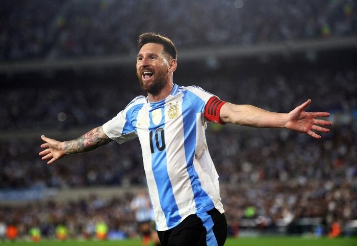  Messi chia tay tuyển Argentina sau khi đã giành World Cup, hai Copa America và gần như mọi danh hiệu lớn ở cấp đội tuyển. 