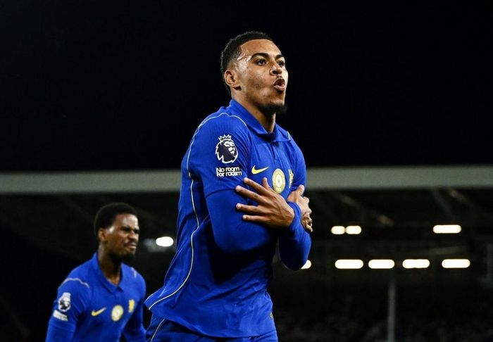  Chelsea tạo dấu ấn đặc biệt sau World Cup 2026 khi bỏ ra 117 triệu bảng để đưa Morgan Rogers rời Aston Villa. Mức phí này giúp cầu thủ chạy cánh này trở thành bản hợp đồng đắt giá nhất lịch sử dành cho một cầu thủ người Anh. Ảnh: Reuters. 