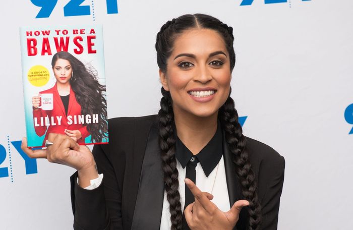  Nhà sáng tạo nội dung YouTube Lilly Singh quảng bá cuốn sách của mình tại sự kiện ở New York (Mỹ). Ảnh: Noam Galai/WireImage.