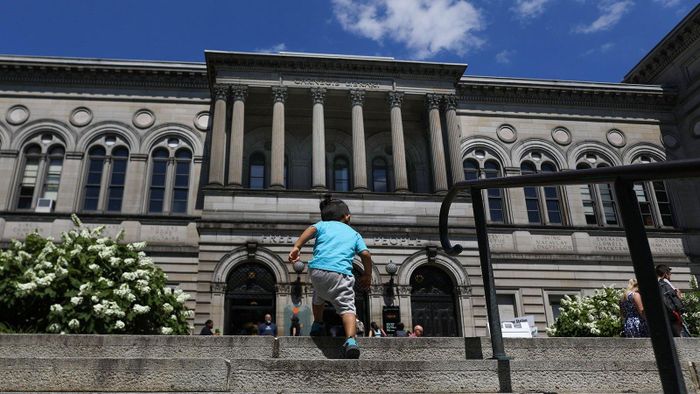  Thư viện Trung tâm Carnegie tại Pittsburgh - công trình được ông Carnegie xây dựng vào cuối thế kỷ 19. Ảnh: Andrew Carnegie Foundation. 
