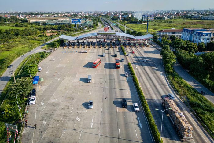  Lúc 15h30 ngày 2/9, khu vực trạm thu phí cao tốc Pháp Vân - Cầu Giẽ theo hướng vào trung tâm Hà Nội thông thoáng, không ghi nhận ùn tắc. 