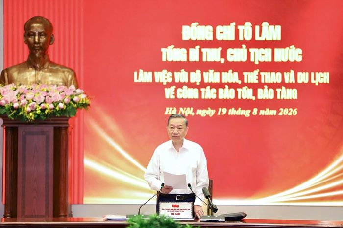 Nghị quyết 80-NQ/TW của Bộ Chính trị về phát triển văn hóa Việt Nam: Định vị văn hóa là trụ cột phát triển và khơi thông nguồn lực nội sinh của dân tộc. Trong ảnh: Đúng ngày kỷ niệm Cách mạng Tháng Tám thành công (19.8.2026), Tổng Bí thư, Chủ tịch nước Tô Lâm làm việc với Bộ VHTTDL về công tác bảo tồn, bảo tàng. Ảnh: V.HÙNG