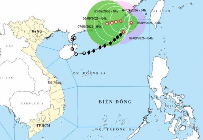 Dự báo hướng di chuyển của bão số 5 Saudel. Ảnh: NCHMF
