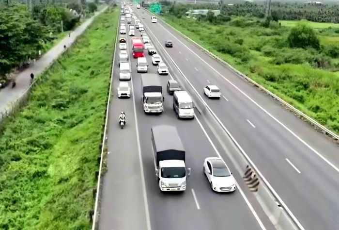 CSGT dự kiến sẽ tiến hành xử phạt nghiêm với xe "rùa bò" trên cao tốc