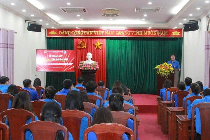 Tuổi trẻ Ninh Bình