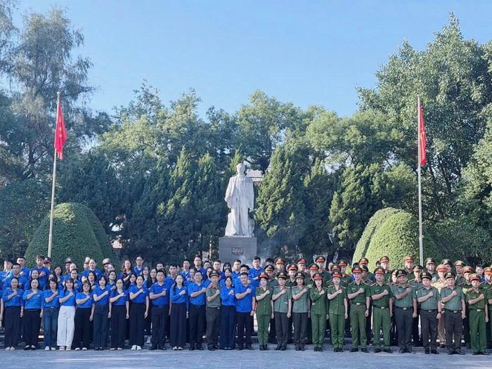 Hơn 1.500 đoàn viên, thanh niên trên địa bàn tỉnh Lạng Sơn thực hiện nghi thức trong sáng 2.9