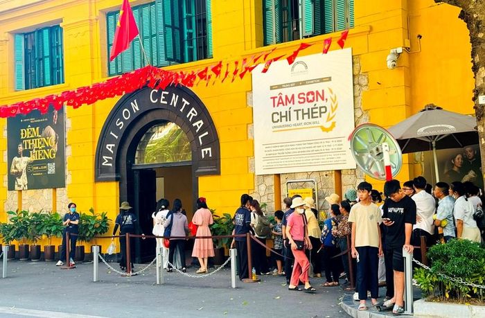 Tại Hà Nội, 17 điểm di tích, danh thắng cùng Làng Văn hóa - Du lịch các dân tộc Việt Nam mở cửa miễn phí trong dịp lễ. Ảnh: Việt Phương